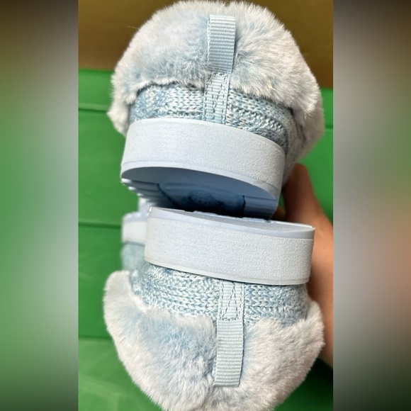 Skechers Sweater Knit Faux Fur Slippers - Ice Angel - Picture 6 of 6